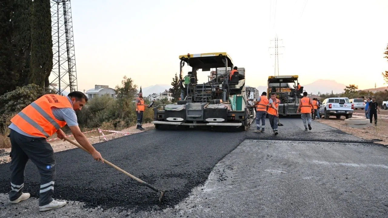 Büyükşehir'den Şehir Hastanesine Sıcak Asfalt