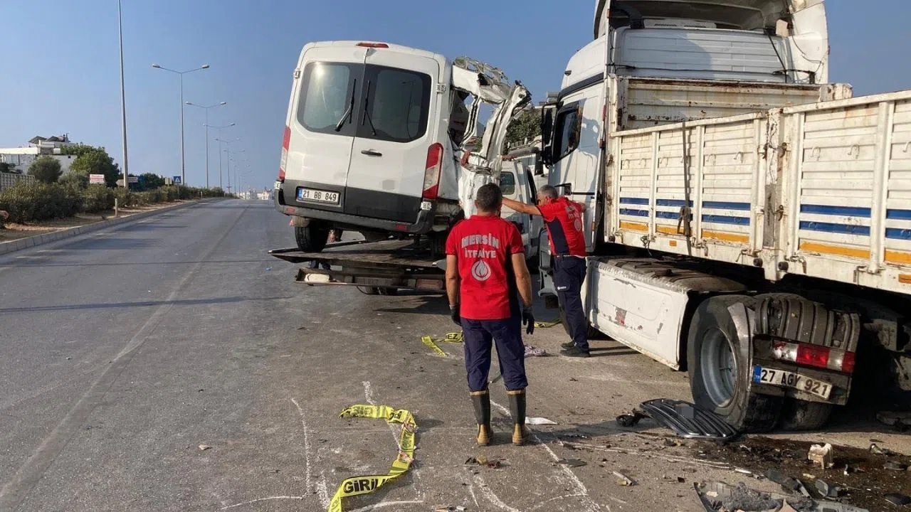 Tır Park Ettikten 2 Dakika Sonra Kaza: Ölenler Belirlendi