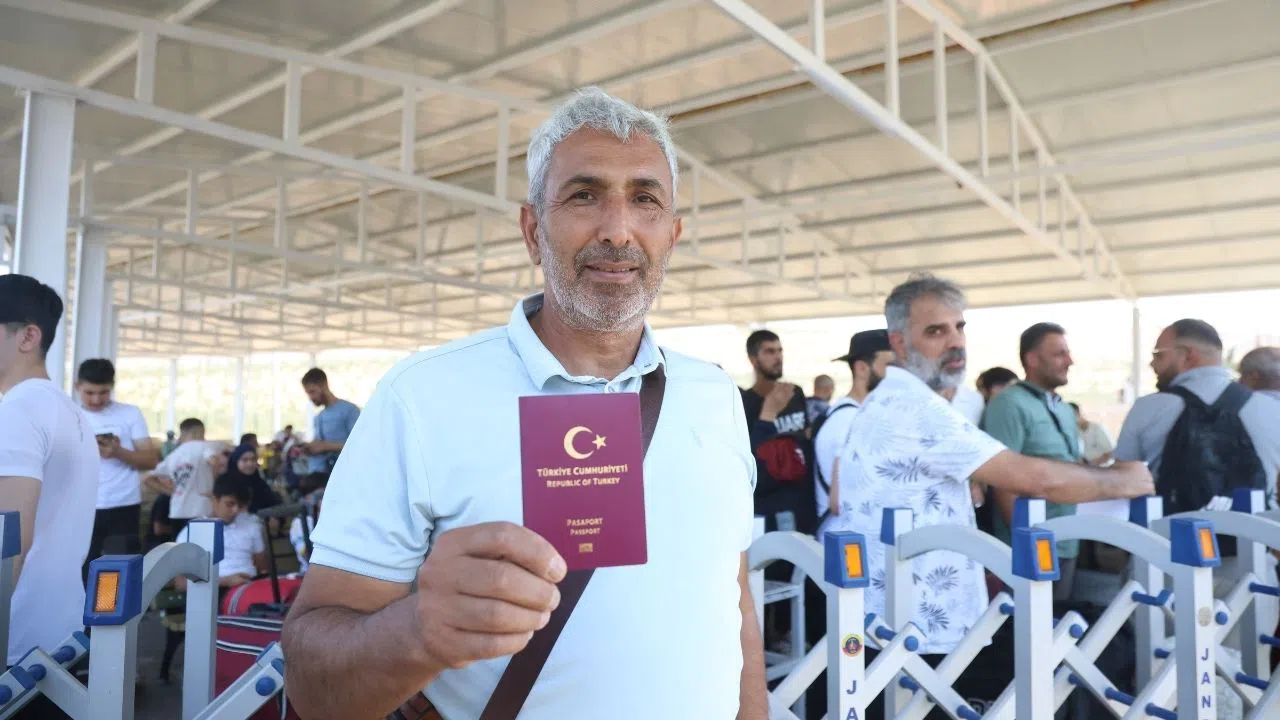 Türk Vatandaşların Suriye'ye Geçiş Dönemi Başladı