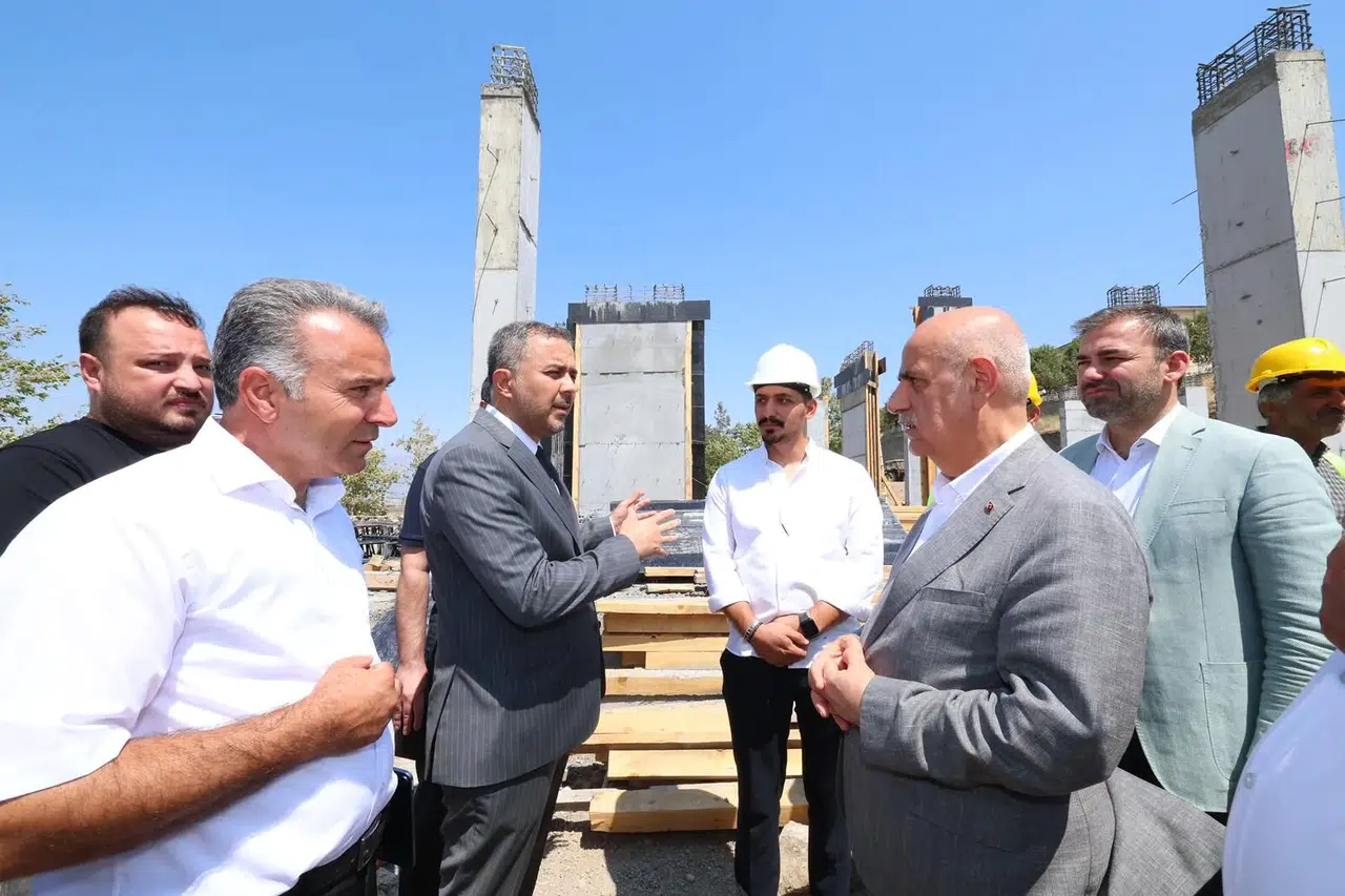 Vahit Kirişci’den Gençlik Yatırımına Tam Destek