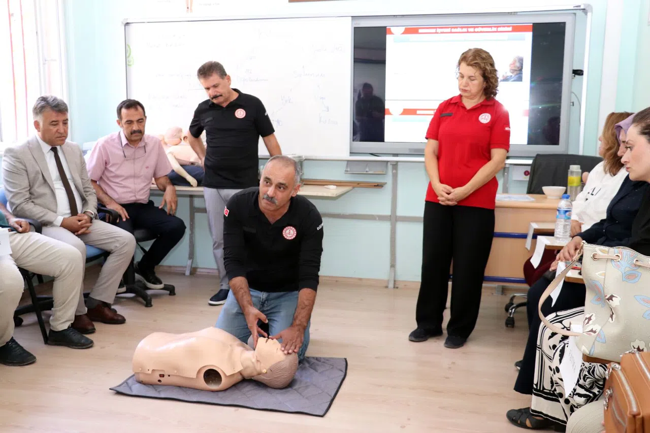 Kahramanmaraş'ta Öğretmenlere Hayat Kurtaran İlkyardım Eğitimi