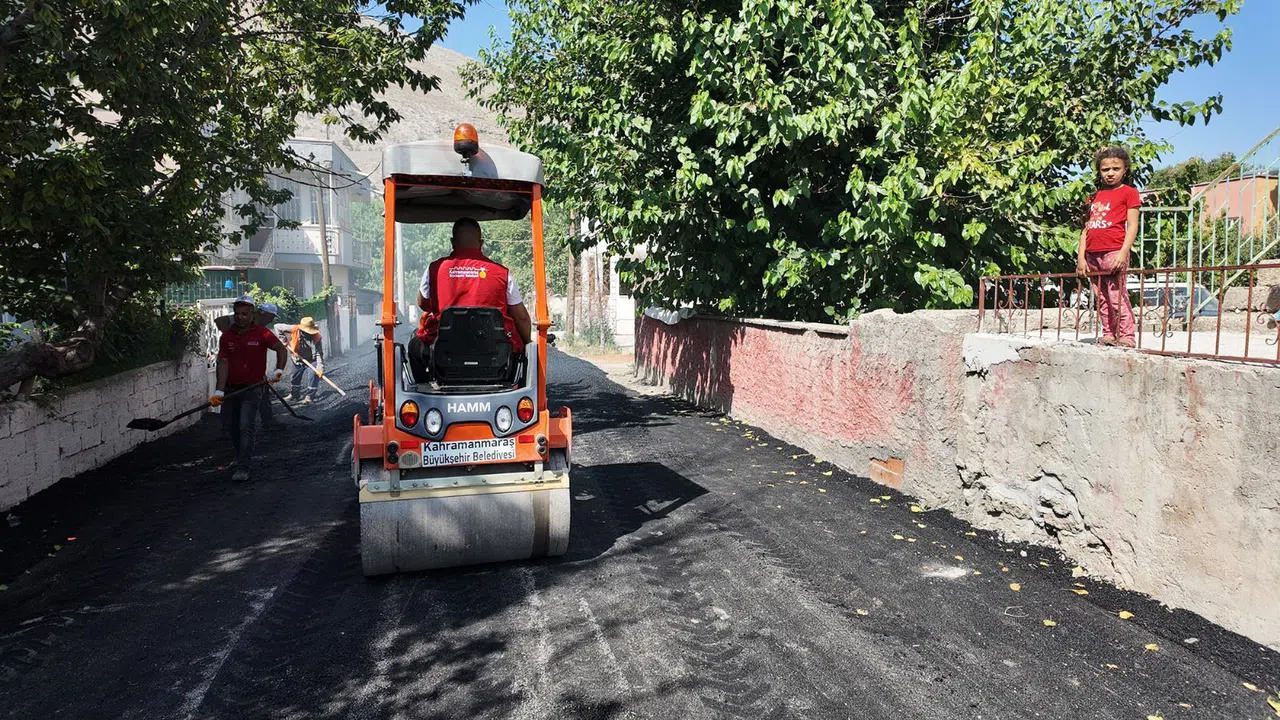 Elbistan’da 4 Milyonluk Asfalt Hamlesi
