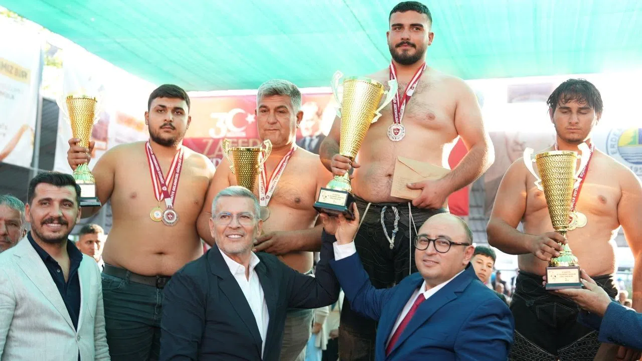 Yaylada 39. Geleneksel Güreşler Renkli Görüntülere Sahne Oldu