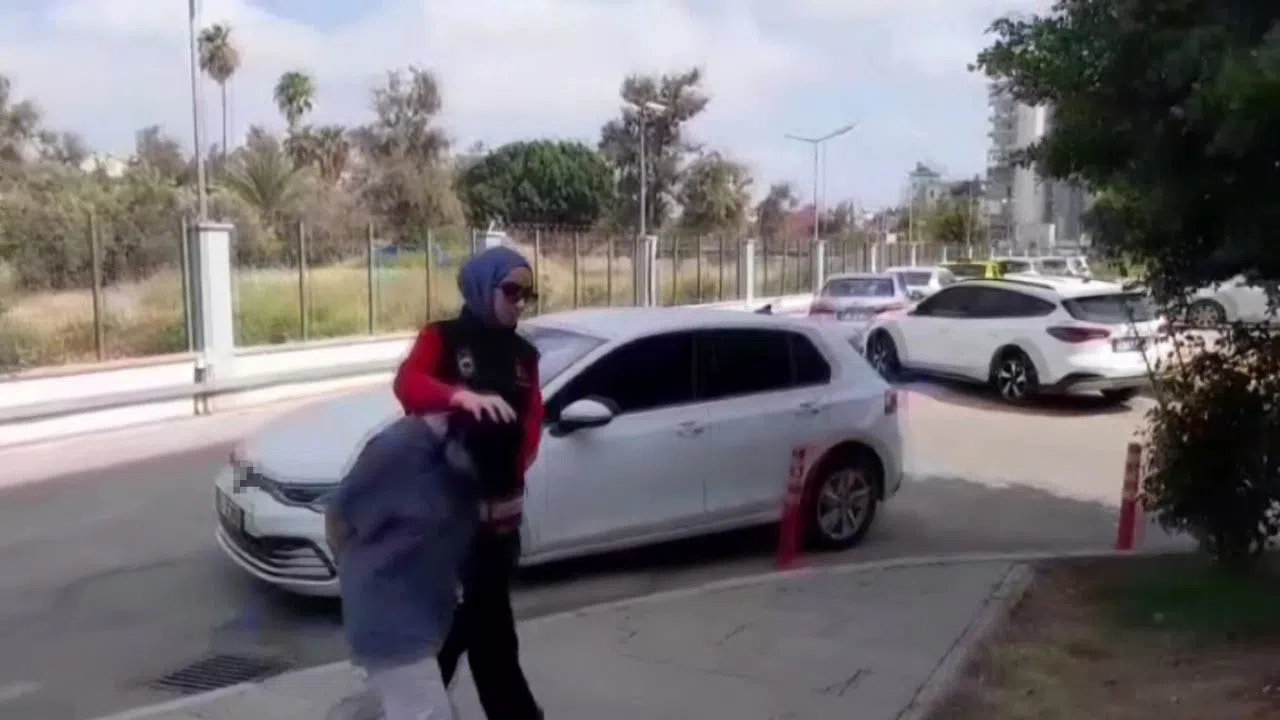 12 Yıl Hapis Cezasıyla Aranan Kadın Operasyonda Yakalandı