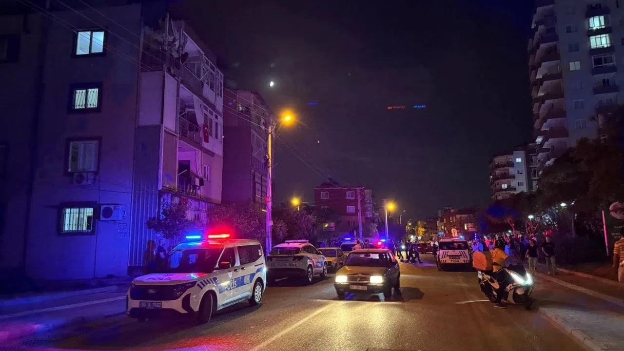 16 Yaşındaki Genç Kız Otomobilde Silahla Vurularak Öldü