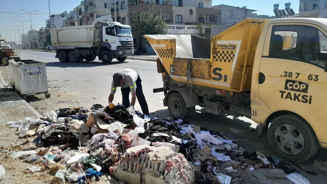 270 Kişilik Ekip Kesintisiz Temizlik İçin Sahada