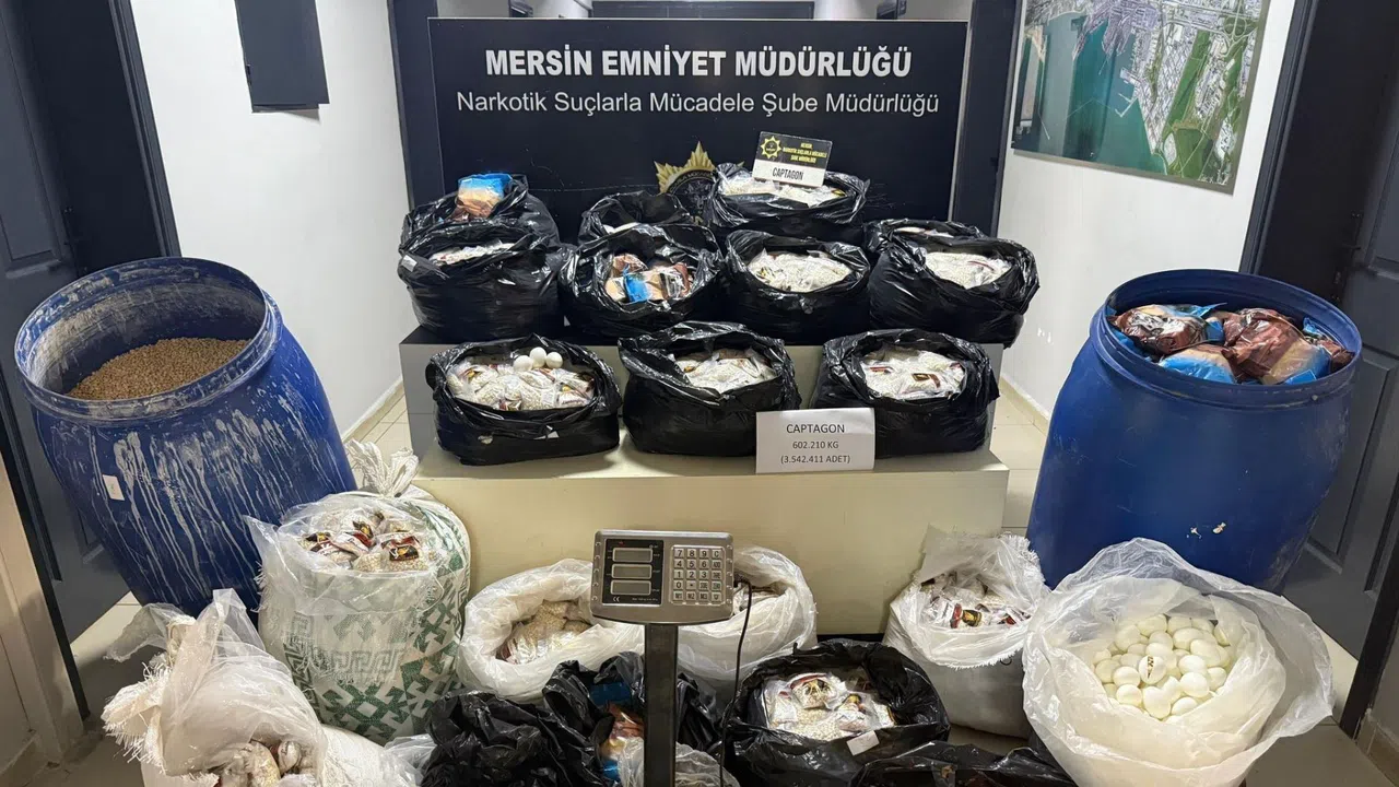 Yapılan Operasyonda 3.5 Milyon Uyuşturucu Hap Ele Geçirildi