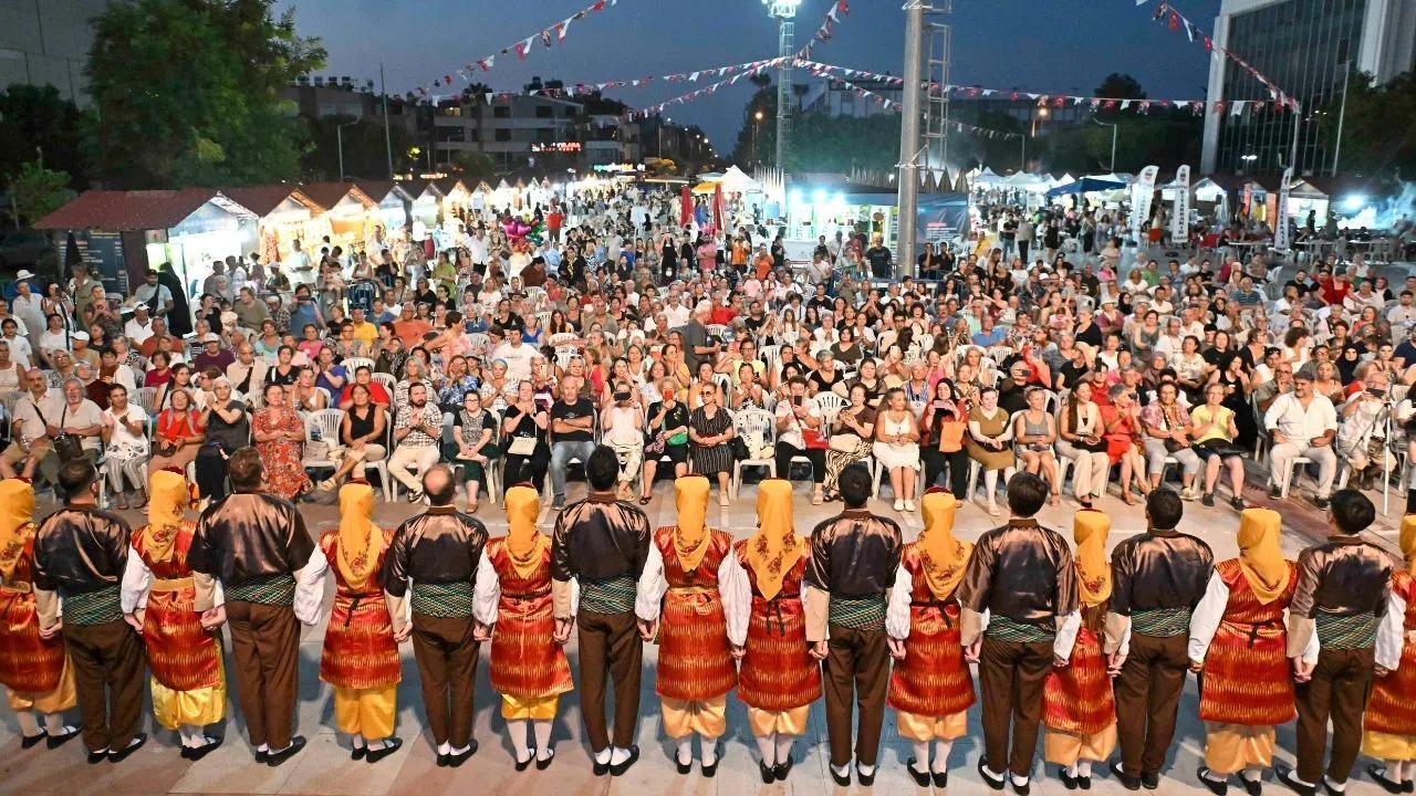 Yöreler Renkler Festivali’nde Güneydoğu Anadolu Coşkusu