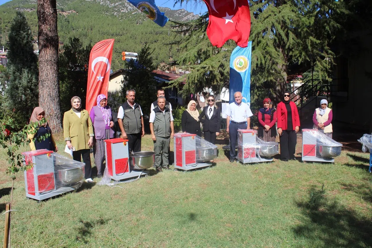 Adana'da köylülere büyük destek! Ücretsiz olarak verildi