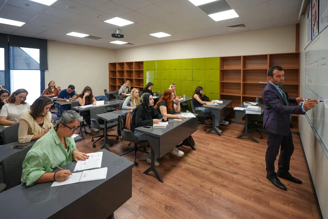 3 Dilde Yabancı Dil Kursları Başladı