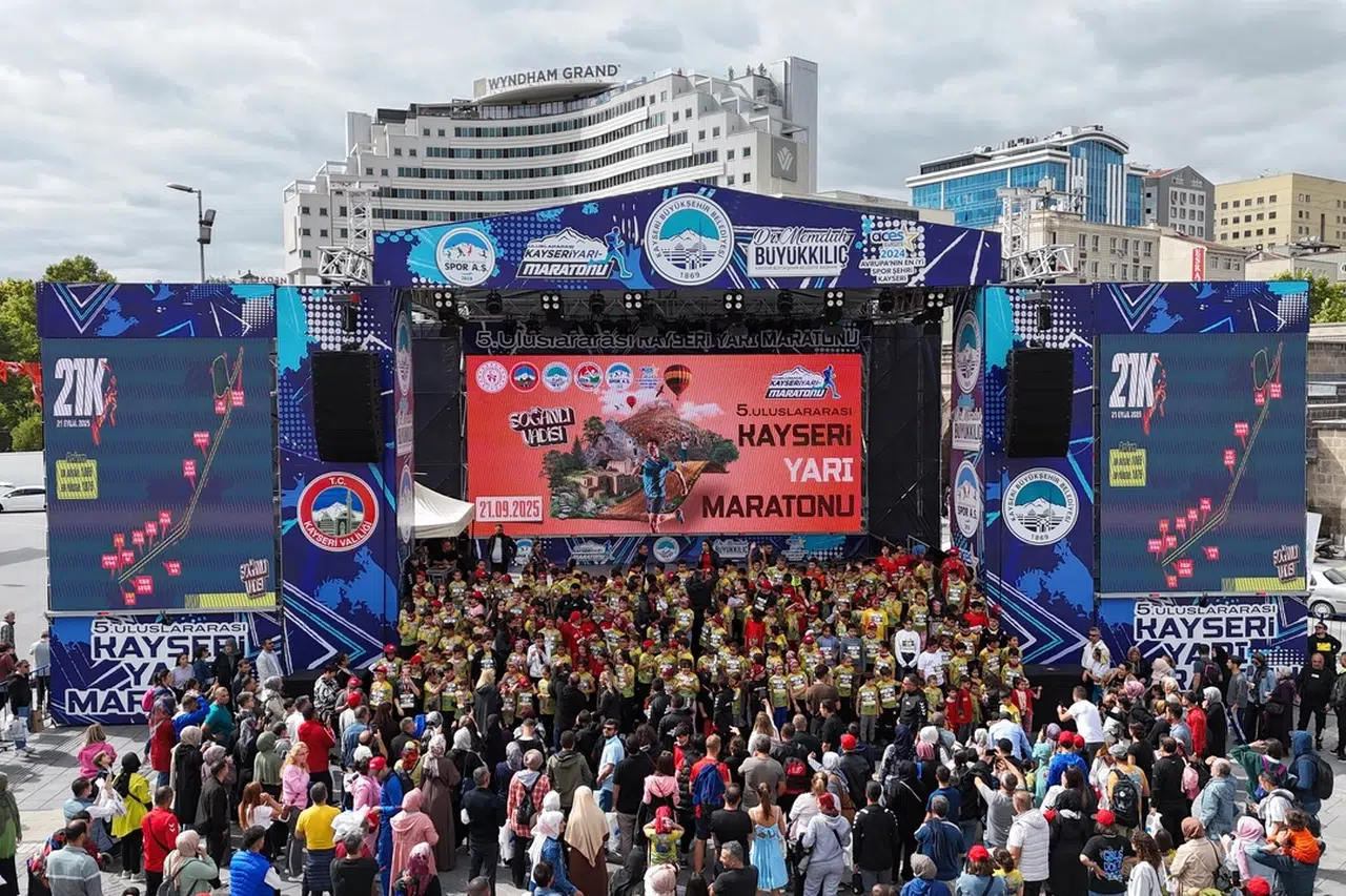 5’inci Uluslararası Kayseri Yarı Maratonu renkli başladı