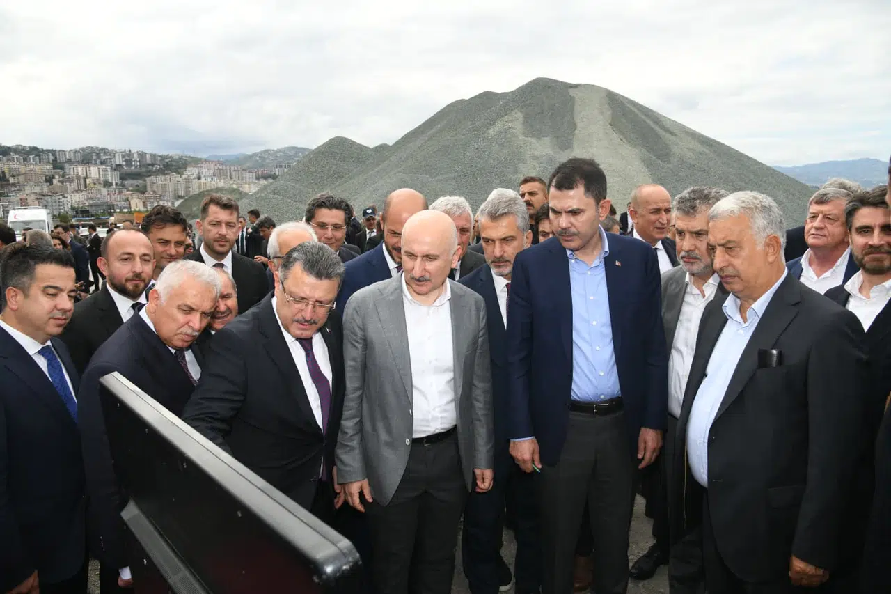 Bakan Murat Kurum’dan Kahramanmaraş caddesinde tam destek