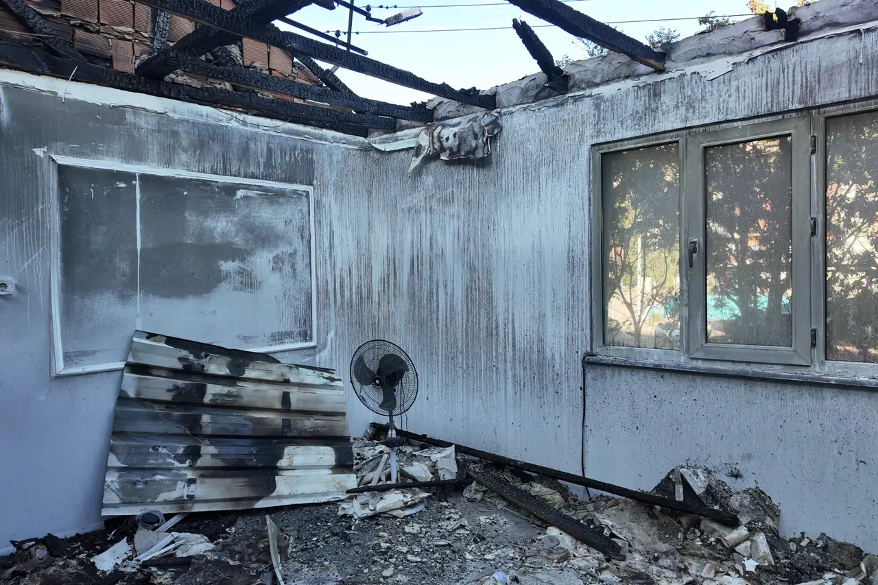 Evi yanan vatandaşa yardım eli