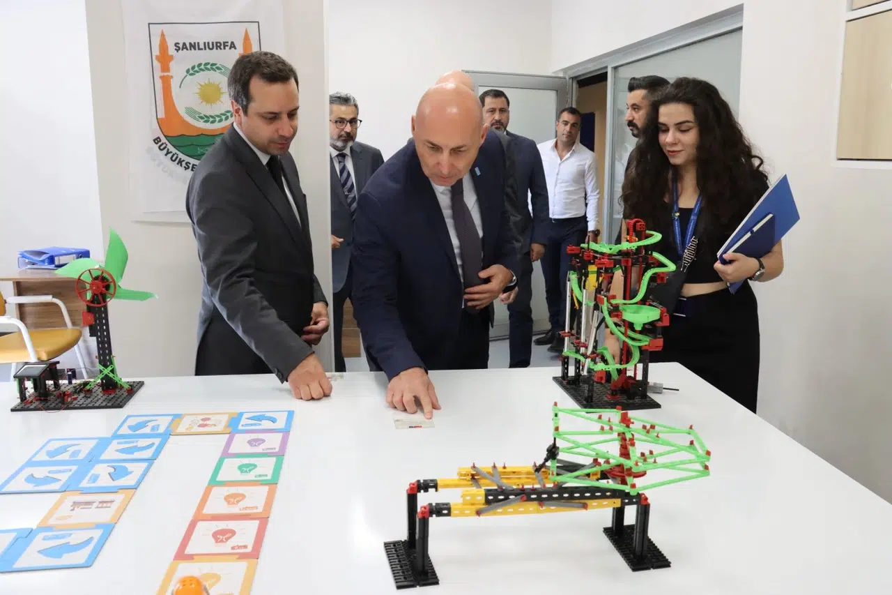 Gençler için Dijital Eğitim Merkezi Açıldı