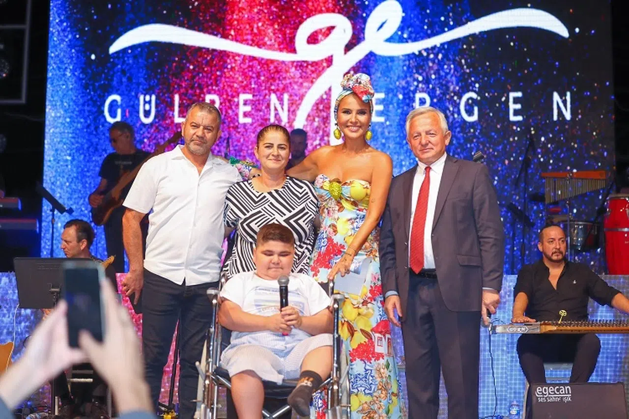 Limonlu Gülben: Gülben Ergen’den İpsala’da unutulmaz gece