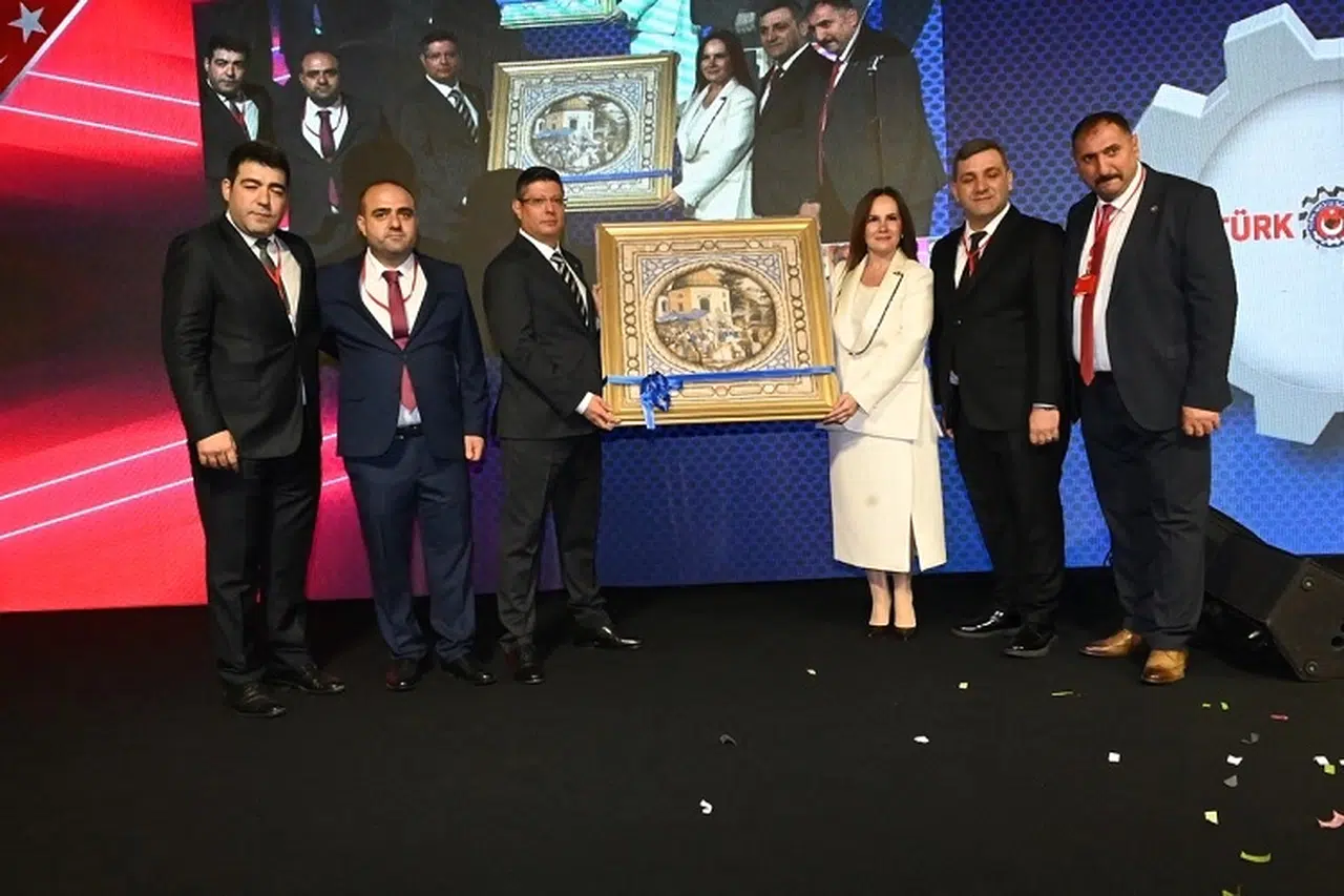 Selda Tekman Türk Metal-Sen’de güvenoyu aldı