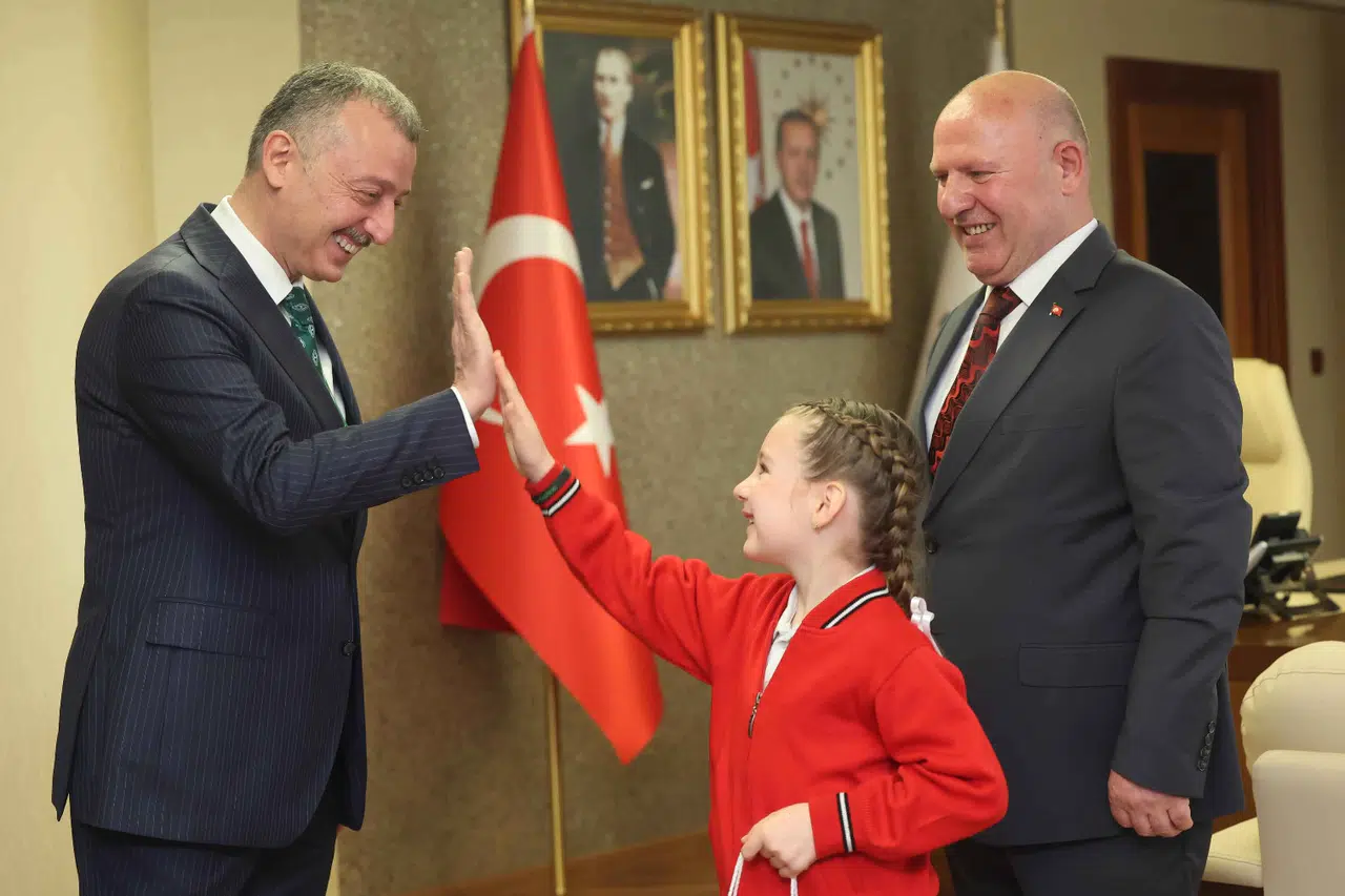 Ulugazi İlkokulu’na masal gibi bir bahçe