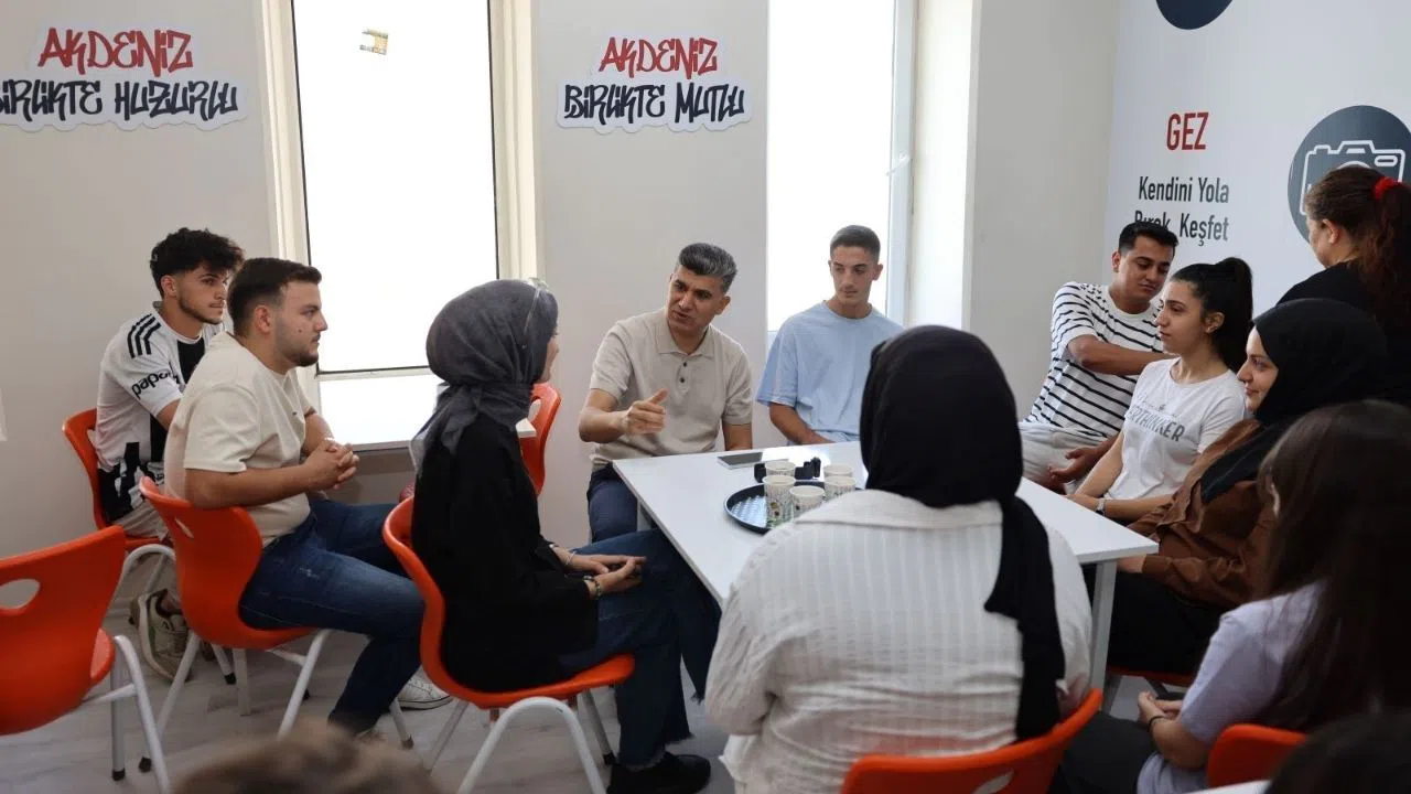 Akdeniz Belediyesi Etüt Merkezinde 260 Öğrenci Üniversiteye Hazırlanıyor