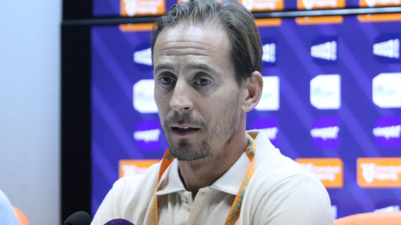 Alanyaspor teknik direktörü oyuncularını tebrik etti