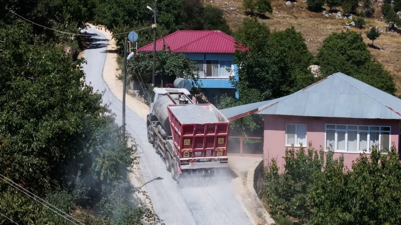 Altyapı Çalışmalarının Ardından 10 Kilometrelik Yol Yenilendi