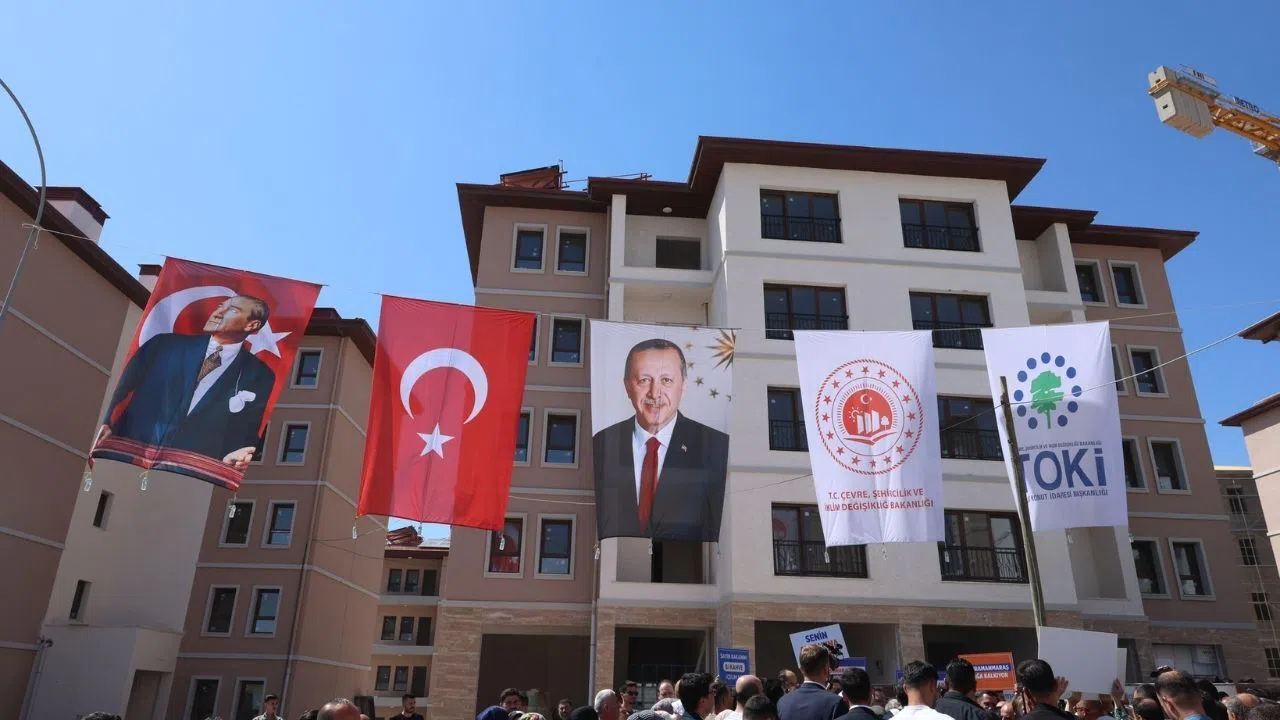 Bakan Kurum Kahramanmaraş'ta TOKİ Konutlarını İnceledi