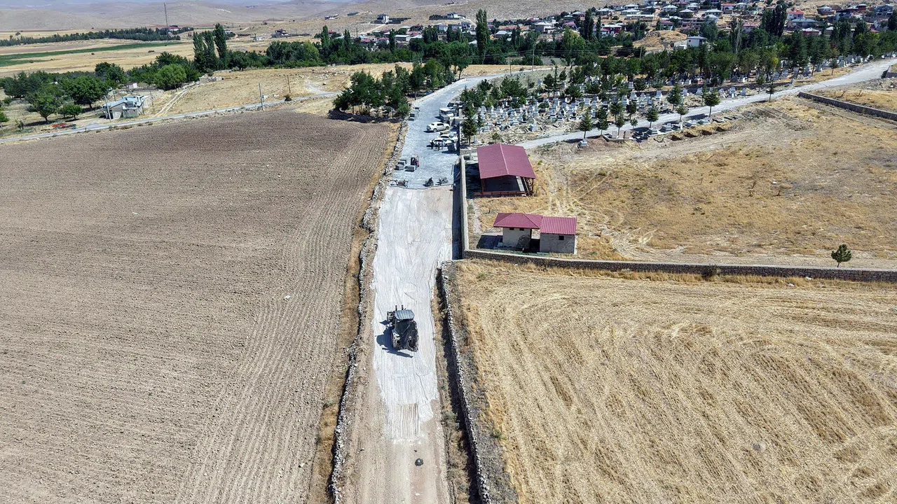 Büyükşehir’den Elbistan’a 4 Milyon TL’lik Yol Yatırımı