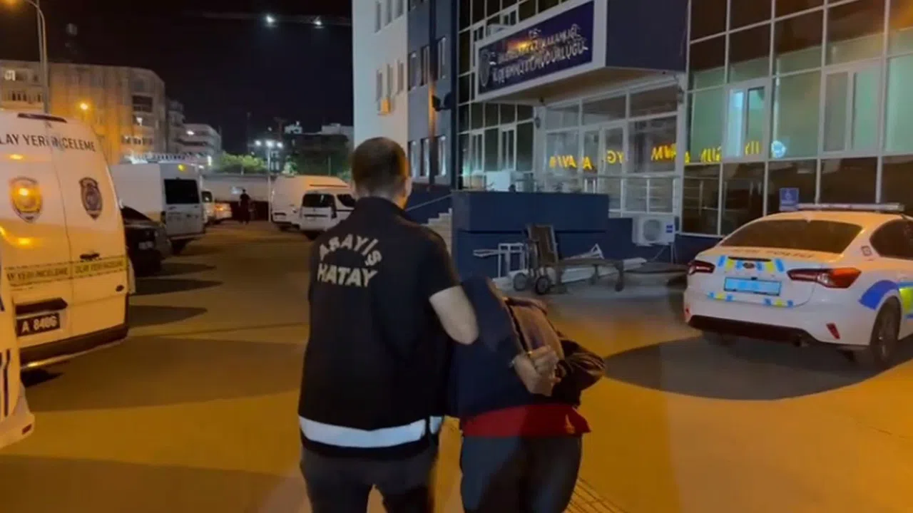 Bilişim sistemleri ve banka dolandırıcılığı şüphelisi tutuklandı