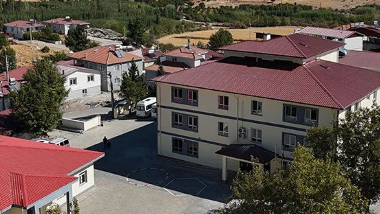 Kahramanmaraş'ta Bozlar İlkokulu ve Ortaokulu Açıldı