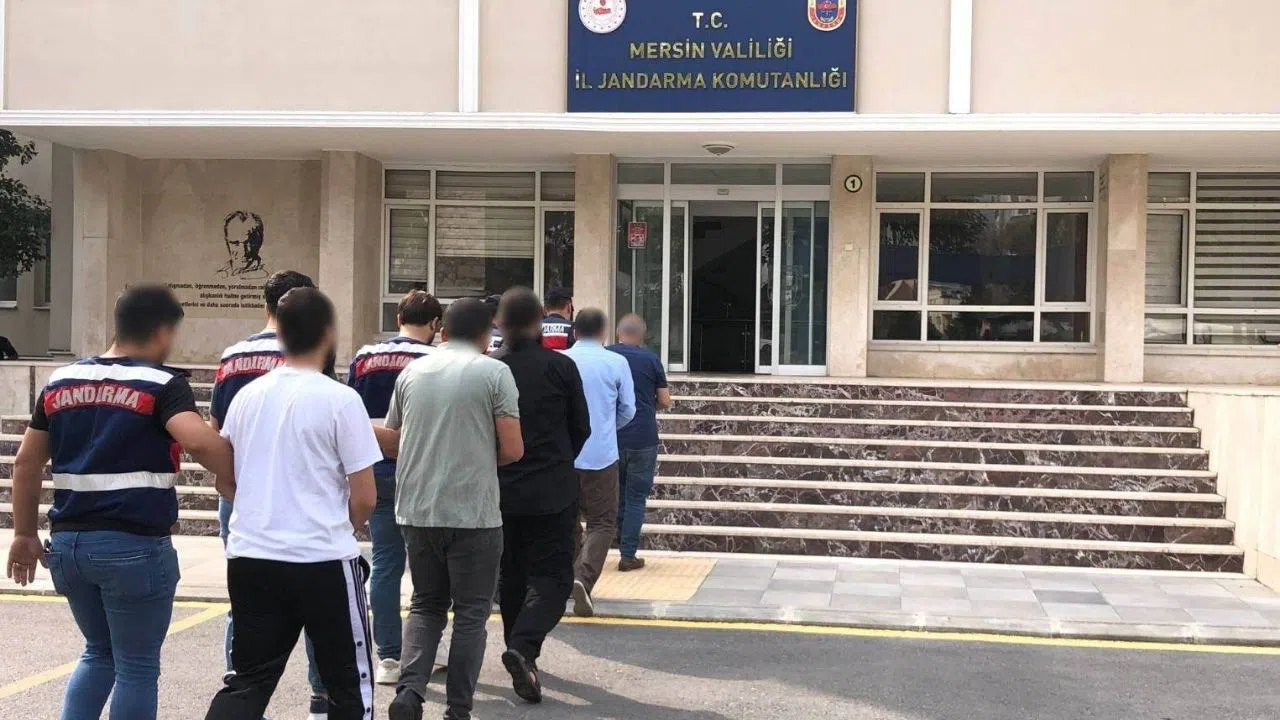 Çeşitli suçlardan aranan 11 kişi cezaevine gönderildi