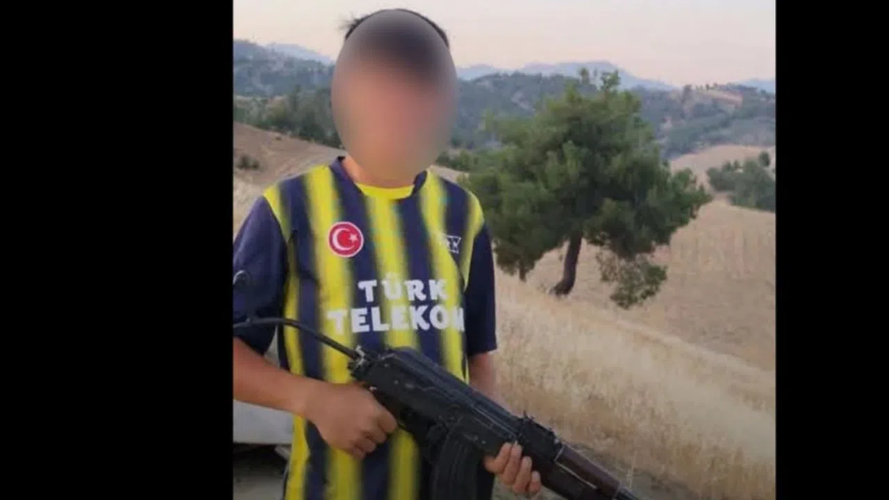 Kahramanmaraş’ta 14 Yaşındaki Çocuğun Silahlı Paylaşımı Tepki Çekti