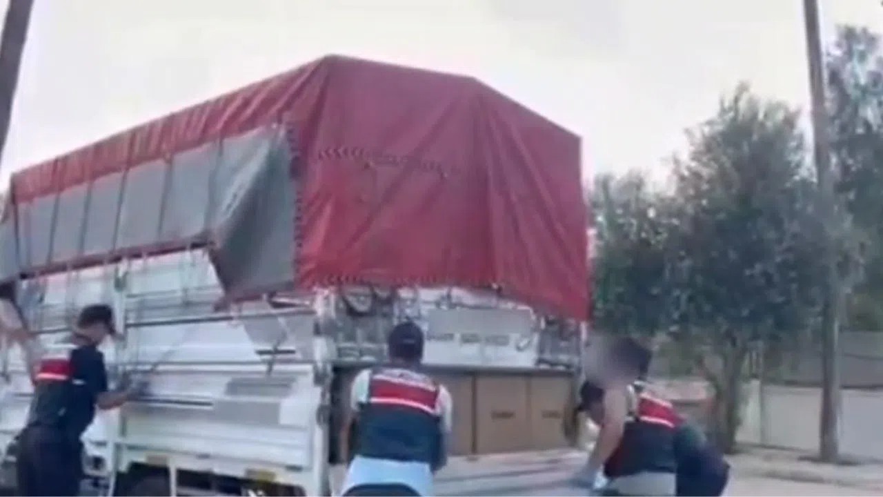 2 milyon 400 bin adet kaçak makaron ele geçirildi