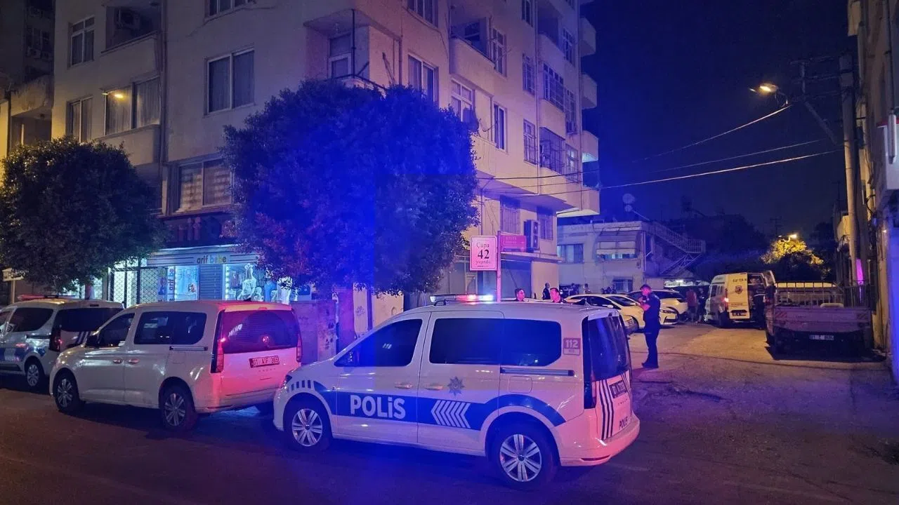 Ev Önünde Gerçekleşen Silahlı Saldırıda Bir Kişi Öldü