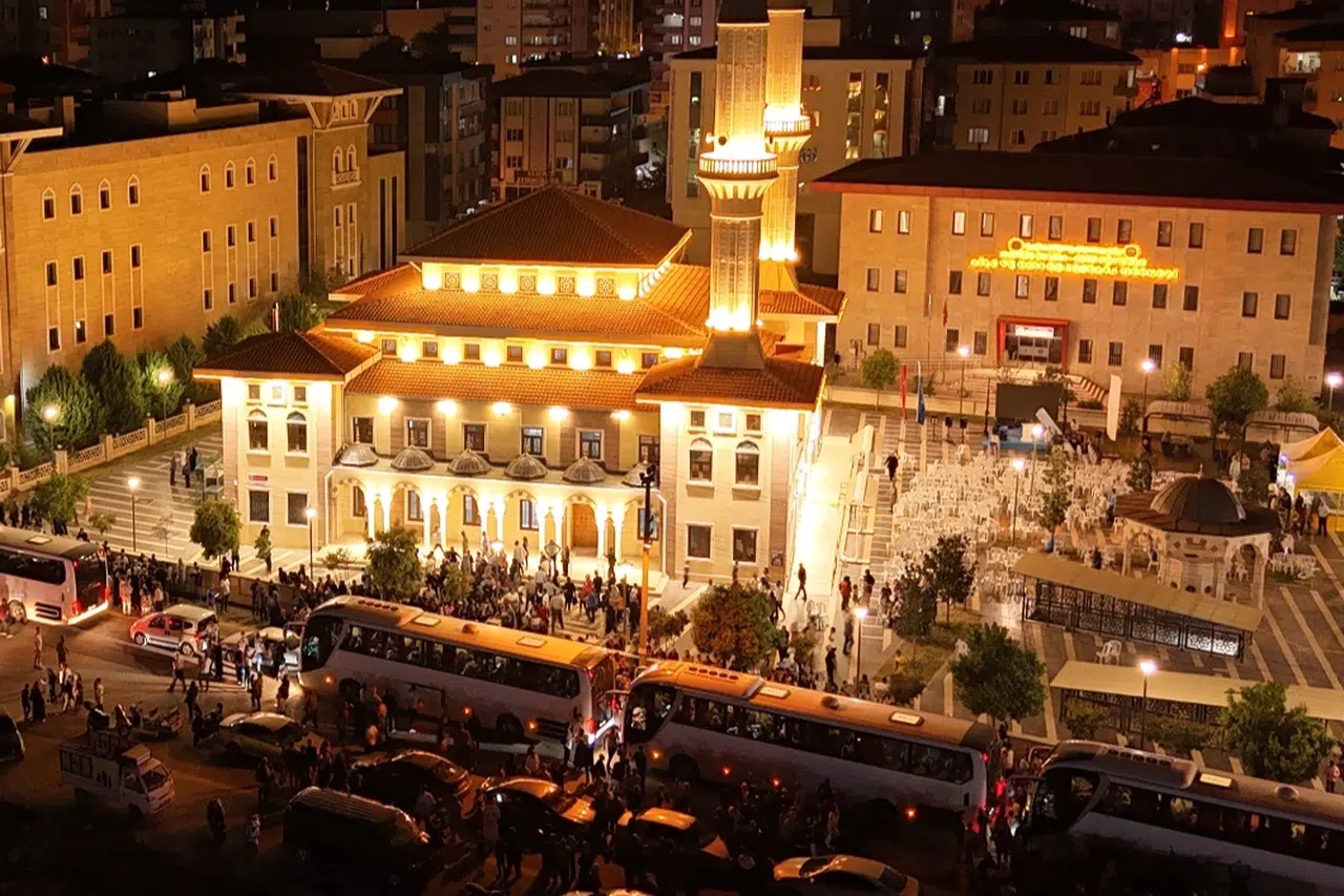 Gaziantep’ten Umre Yolculuğuna İlk Kafile Uğurlandı
