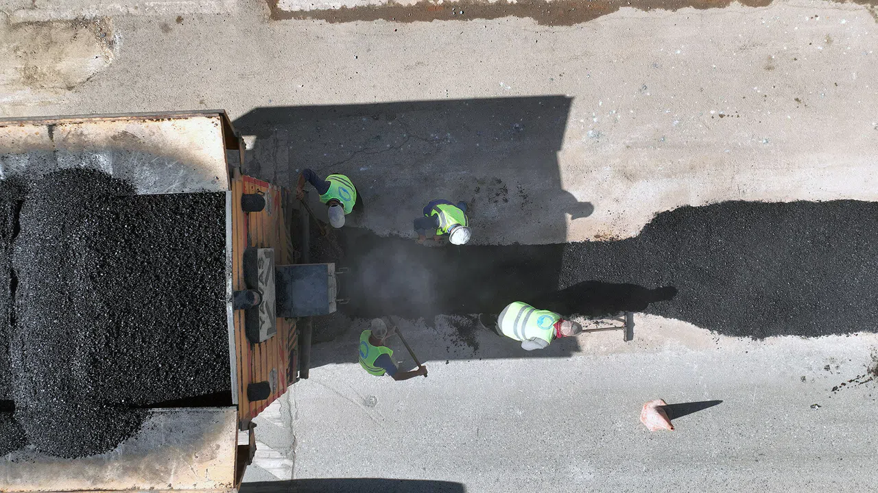Kahramanmaraş’ta Girne Caddesi’nde Asfalt Yenilendi