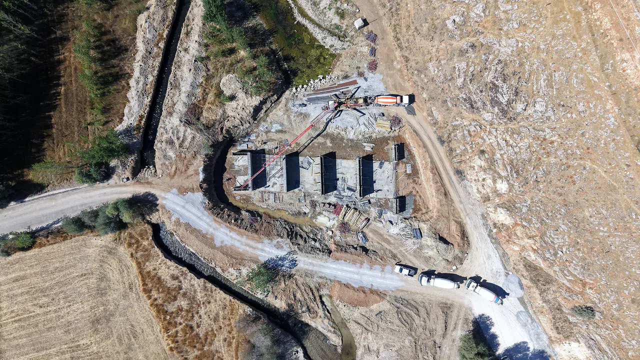 Kahramanmaraş'ta 50 yıllık köprü yenileniyor, ulaşım daha güvenli olacak