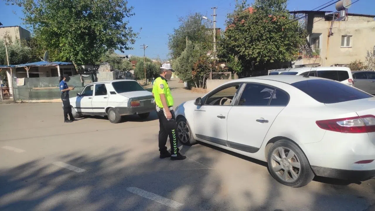Huzur ve Güven Uygulamalarında Çeşitli Suçlardan Aranan 10 Kişi Yakalandı