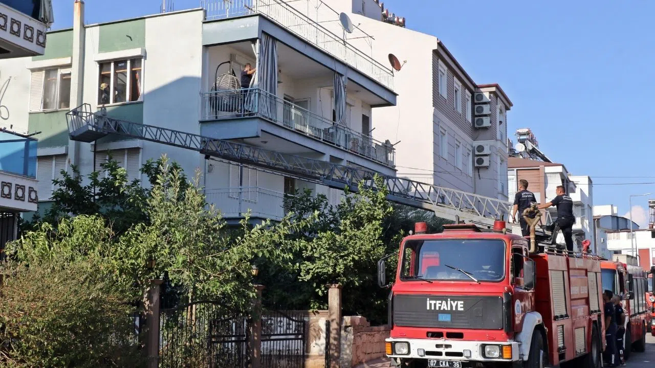 İki Katlı Evde Çıkan Yangın Kısa Sürede Söndürüldü