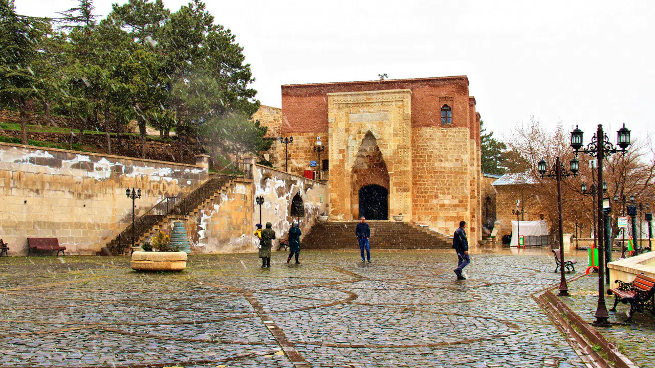 Kahramanmaraş’ın Tarihî Külliyesi: Eshab-ı Kehf