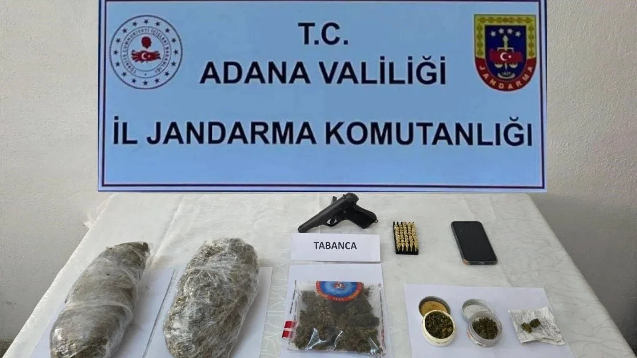 Jandarma Operasyonunda 1 Kilo Esrar ve Ruhsatsız Tabanca Ele Geçirildi