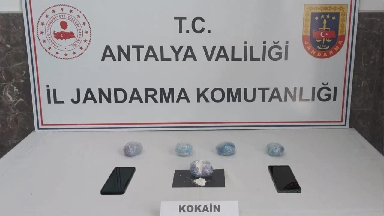 Jandarma Operasyonunda 530 Gram Kokain Ele Geçirildi
