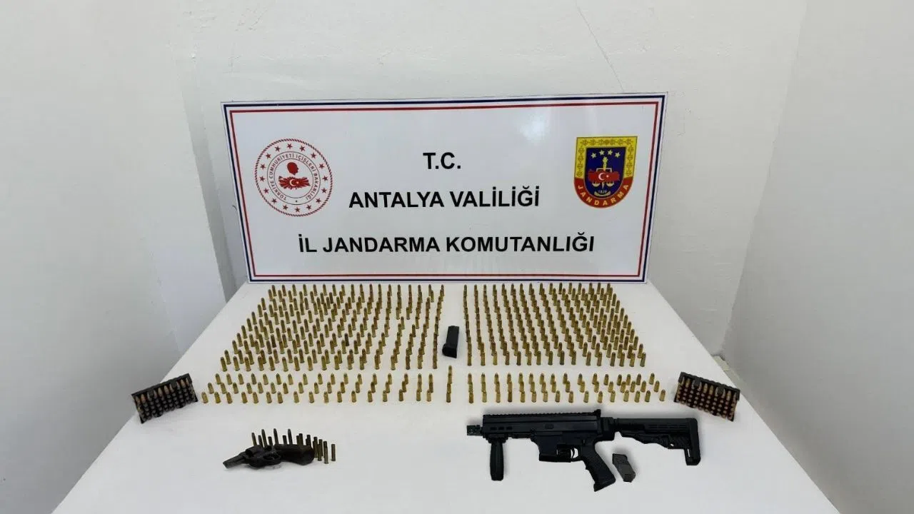 Jandarma Operasyonunda Suikast Silahı ve Mühimmat Ele Geçirildi