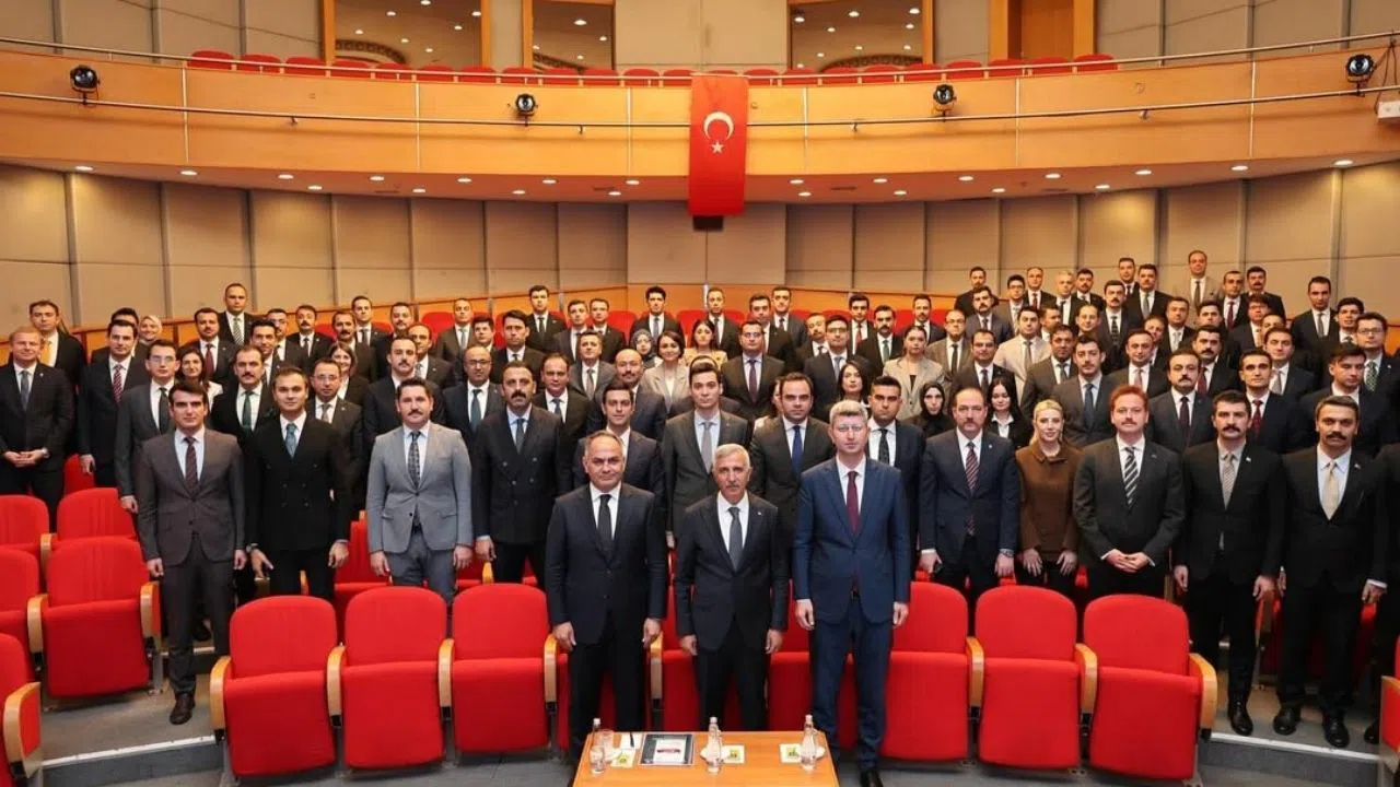 Vali Ünlüer, Kaymakam Adaylarına Deprem Deneyimlerini Anlattı