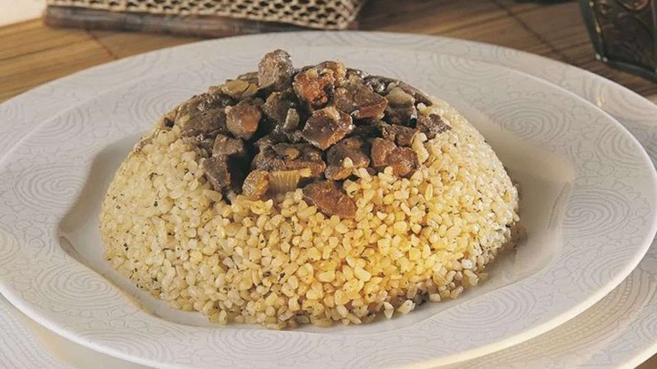 Kahramanmaraş’ın Meşhur Lezzeti: Ciğerli Bulgur Pilavı Sofraları Şenlendiriyor