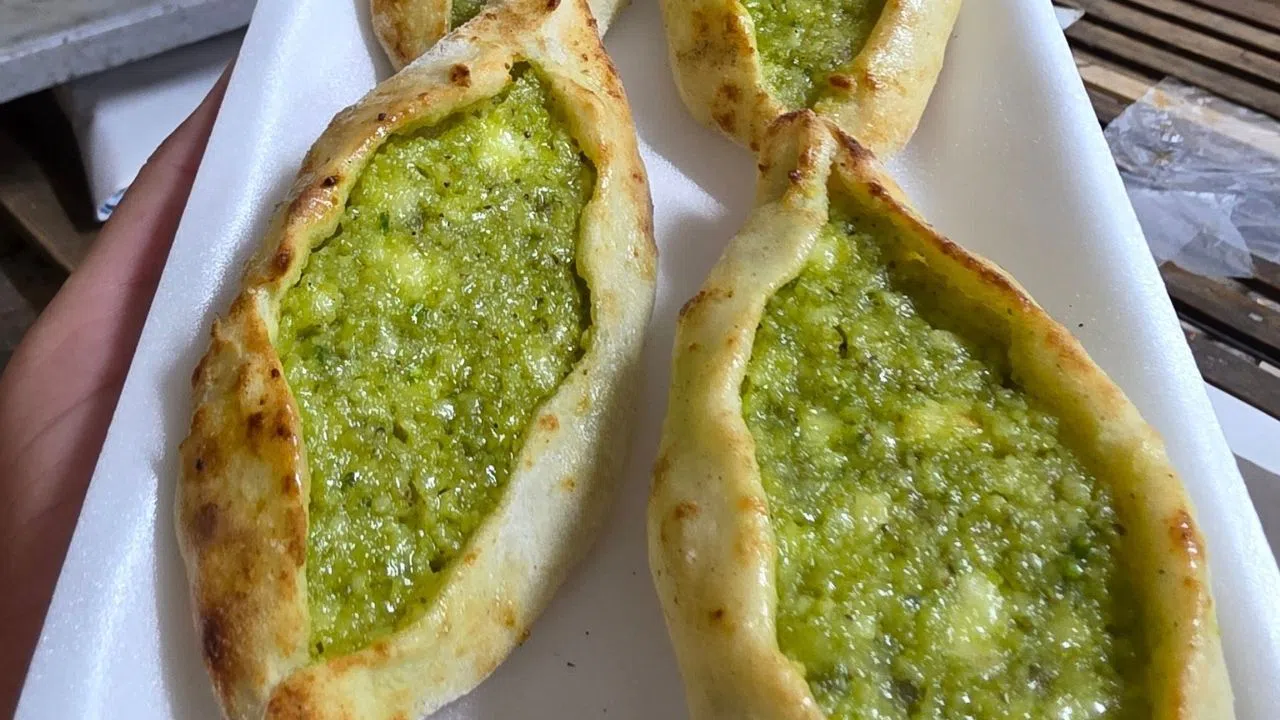 Kahramanmaraş’ın Fıstıklı ve Şekerli Pidesi Sofraları Şenlendiriyor