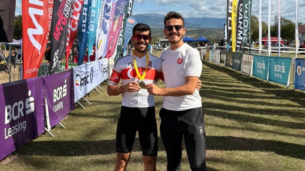 Kahramanmaraşlı Bisikletçi İbrahim Gülmez’den Balkan Üçüncülüğü