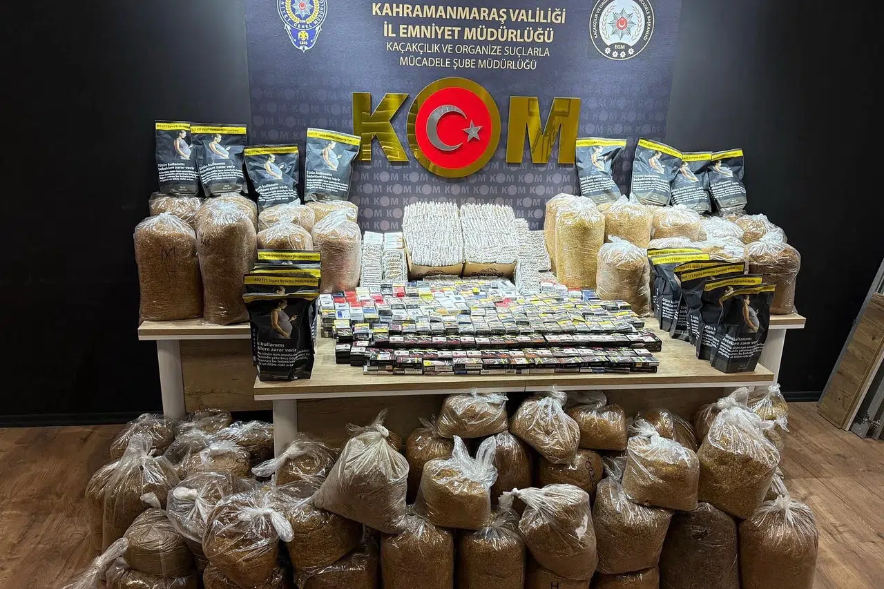 Kahramanmaraş’ta 1.400 paket kaçak sigara ve 280 kilo tütün yakalandı