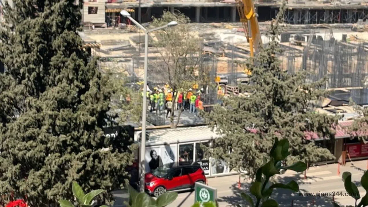 Kahramanmaraş’ta İnşaat Kalıbı İşçinin Üzerine Düştü