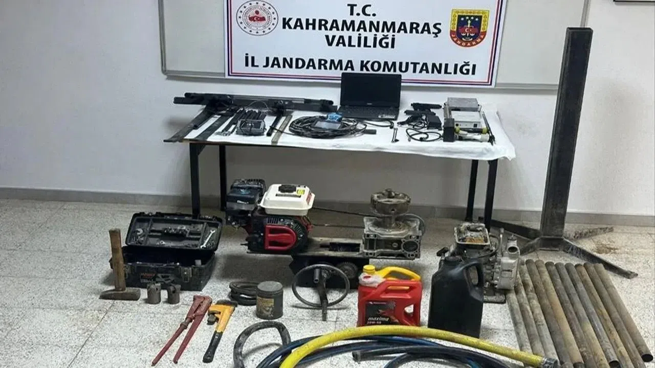 Kahramanmaraş’ta Kazma Kürekle Hazine Aradılar, Jandarma Operasyonuyla Yakalandılar
