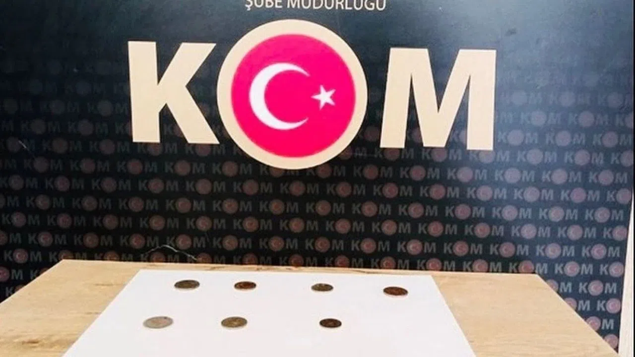 Kahramanmaraş’ta Tarihi Eser Kaçakçılığı Operasyonunda 7 Sikke Ele Geçirildi