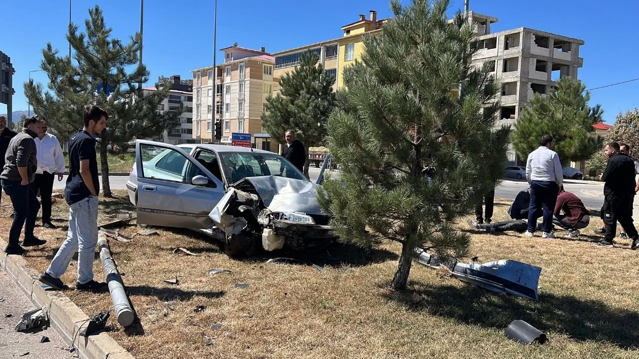 Kahramanmaraş’ta Trafik Kazası: 2 Kişi Yaralandı